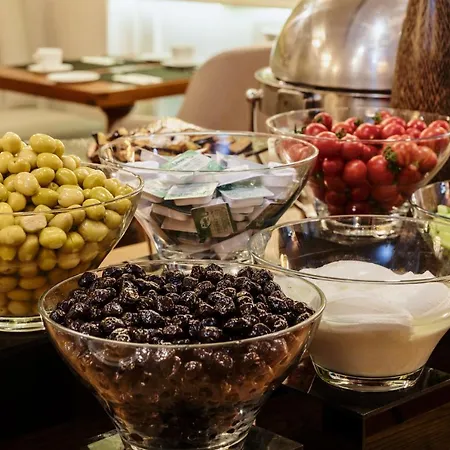 Hotell Amira 4*