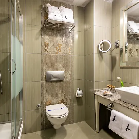 Amira Hotell 4*