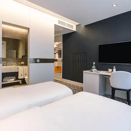 Hotel Amira