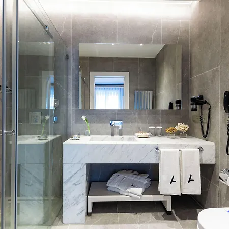 Hotel Amira 4*